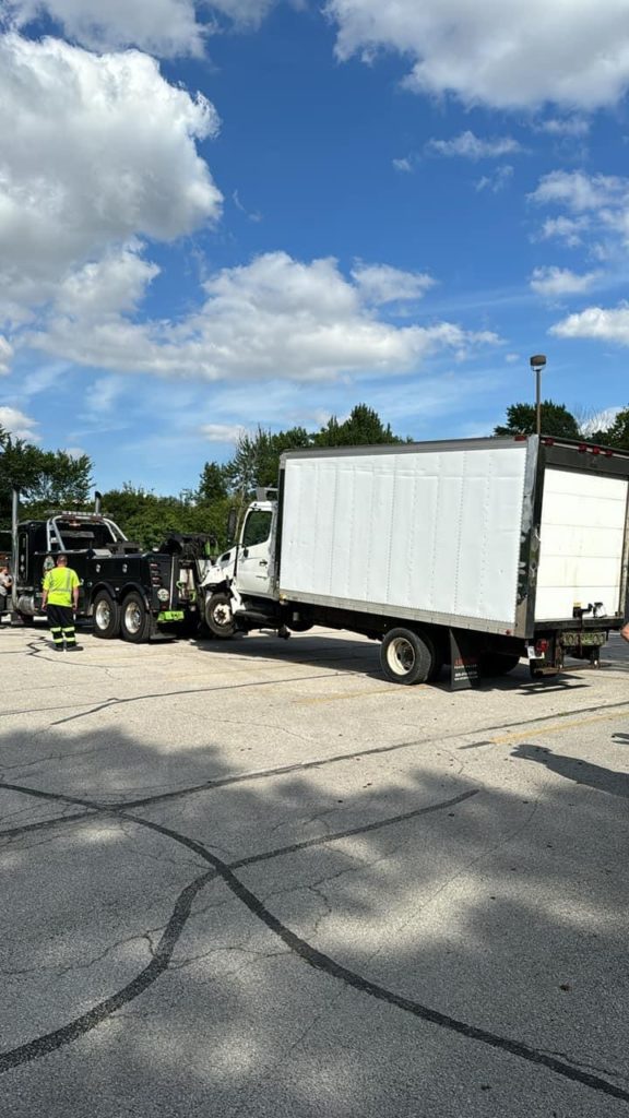 box truck tow truck